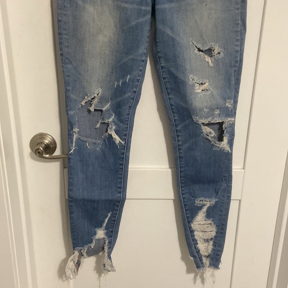American Eagle Hi-Rise super Stretch Distressed Denim Jeans SZ 8 Reg - Picture 3 of 9